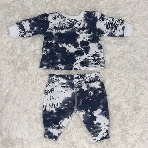 Tie-dye newborn sweatsuit
